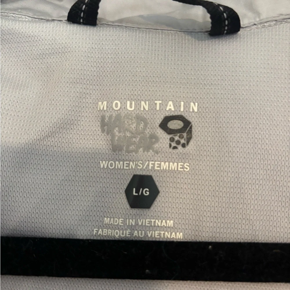 Mountain Hardware Light Gray silver Windbreaker Jacket